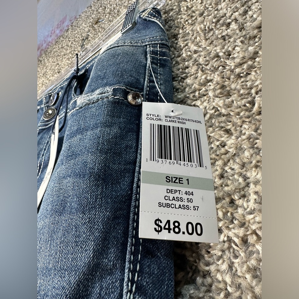 NWT WallFlower Juniors' Luscious Curvy Bootcut Mid-Rise Jeans Size 1 - Picture 5 of 6